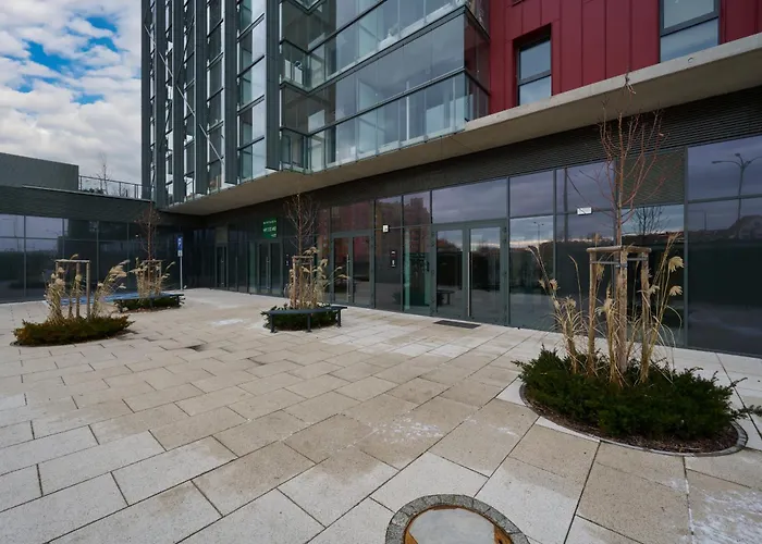 Luxurious 13th Floor Beige In With Furnished Balcony By Renters Prestige شقة *