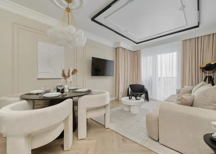 Luxurious 13th Floor Beige In With Furnished Balcony By Renters Prestige Apartman Wrocław