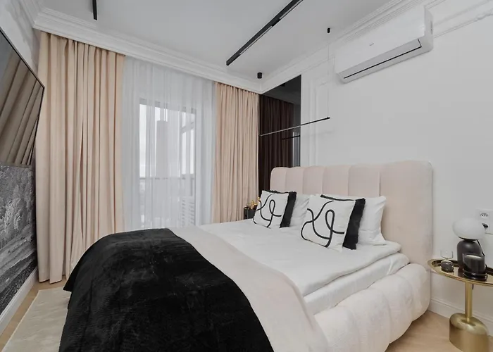 Apartman Luxurious 13th Floor Beige In With Furnished Balcony By Renters Prestige Wrocław